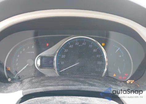 2011 Toyota Sienna Xle V6 z USA, uszkodzony, nr VIN 5TDYK3DC0BS068057